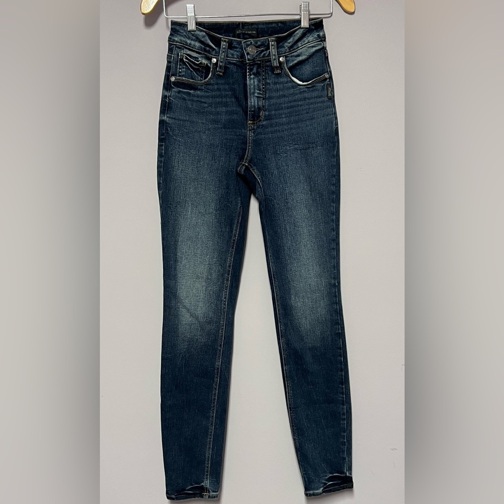 Like-New SILVER Jeans 25 AVERY Skinny DARK Blue